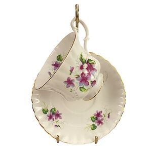 ROYAL ALBERT VIOLET FLORAL TEACUP SET